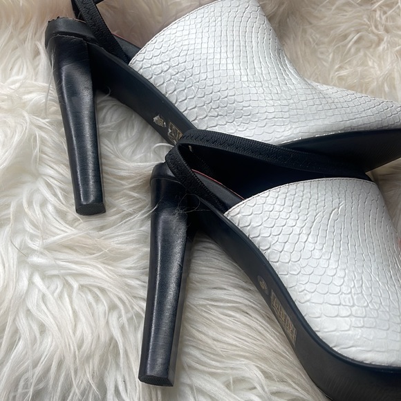 Jeffrey Campbell White Snakeskin Slingbacks - Picture 4 of 4